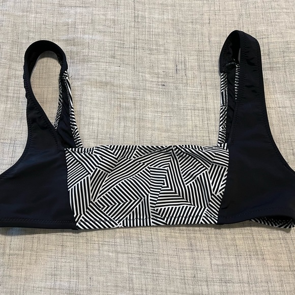 All Sisters eco conscious bikini top, xs - Picture 1 of 5